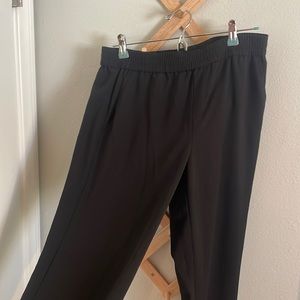 Banana Republic trouser joggers.  With pockets!